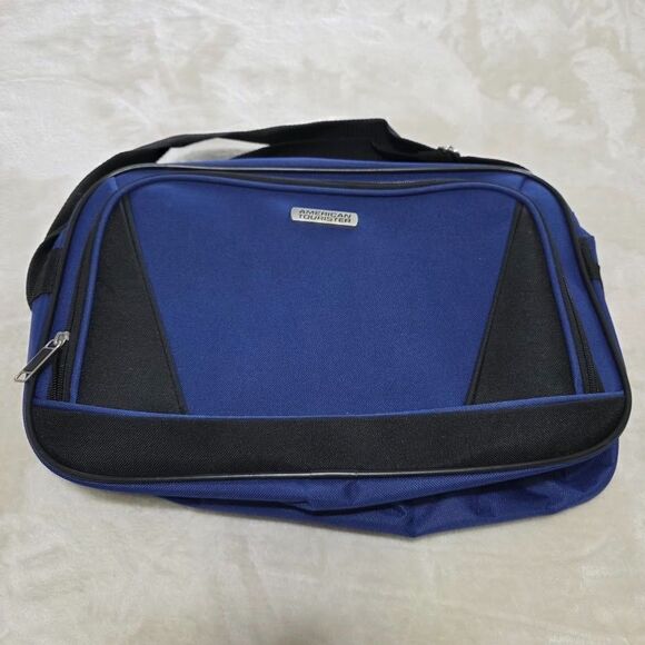 American Tourister Handbags - American Tourister Blue Ashes Carry On Shoulder Bag Weekender Overnight Luggage
